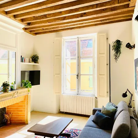 Studio de charme bien equipé - Matelas de qualité - Proche de la gare et de Versailles *