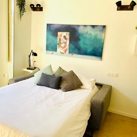 Studio de charme bien equipé - Matelas de qualité - Proche de la gare et de Versailles Appartement Marly-le-Roi